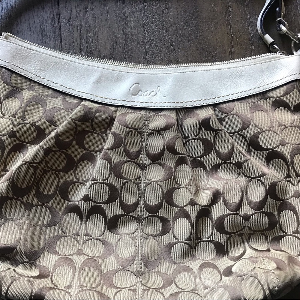 Coach purse with 18” strap